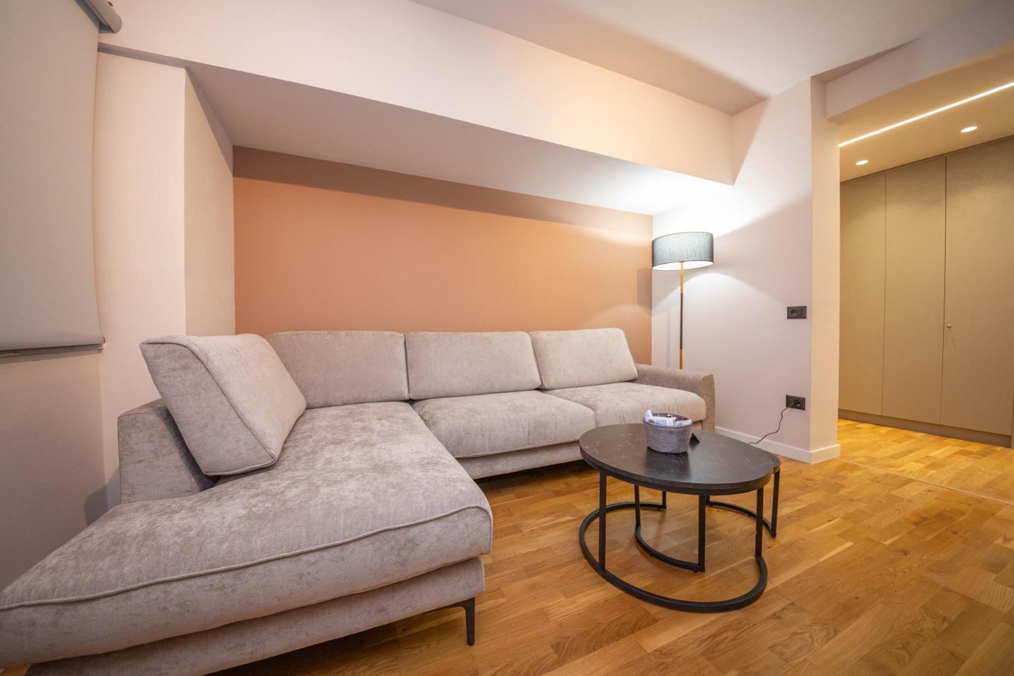 Blloku Unique Apartments 2 Tiranë Ngoại thất bức ảnh