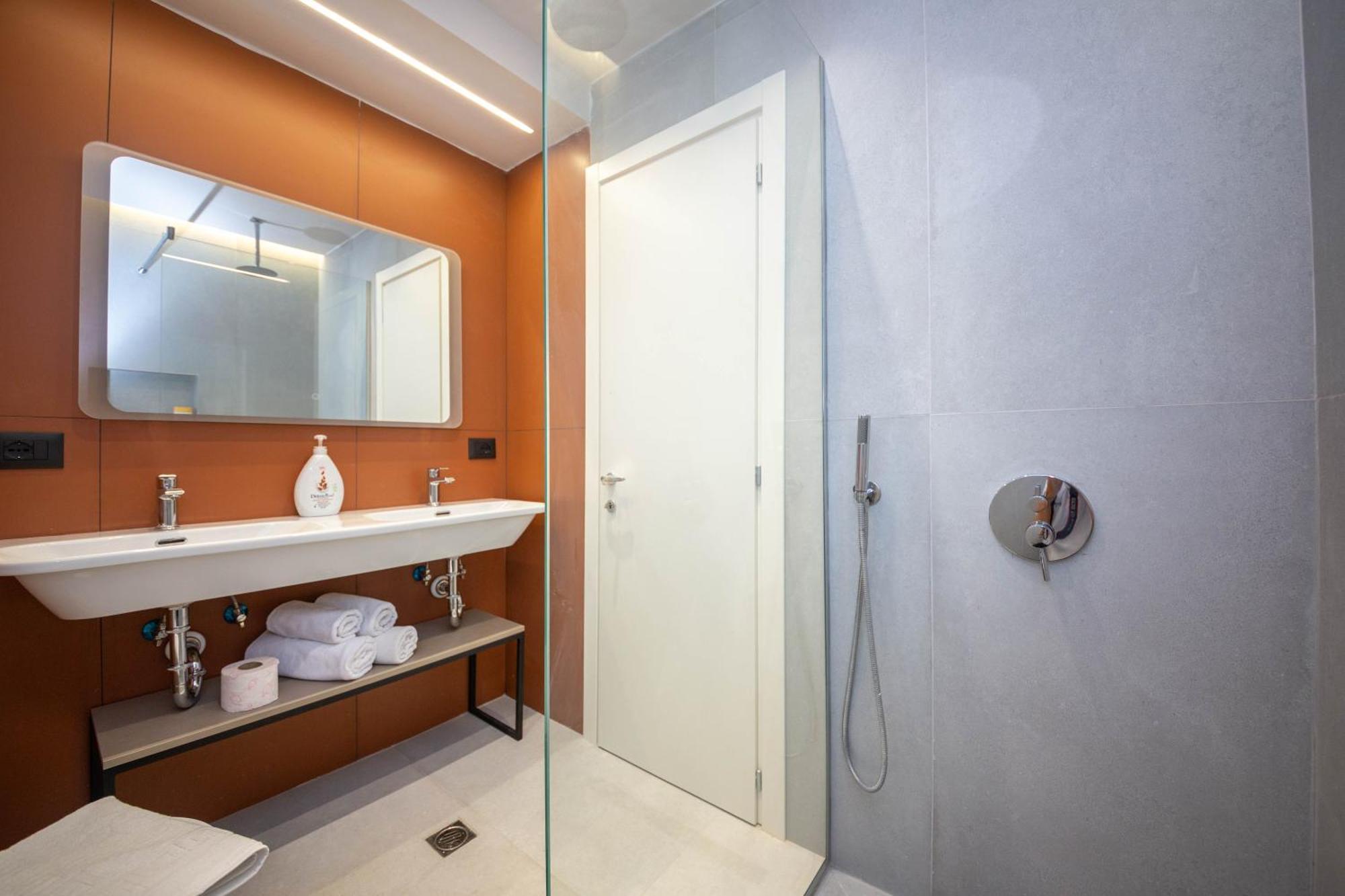 Blloku Unique Apartments 2 Tiranë Ngoại thất bức ảnh