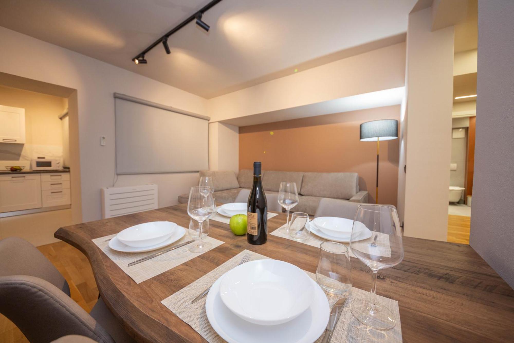 Blloku Unique Apartments 2 Tiranë Ngoại thất bức ảnh