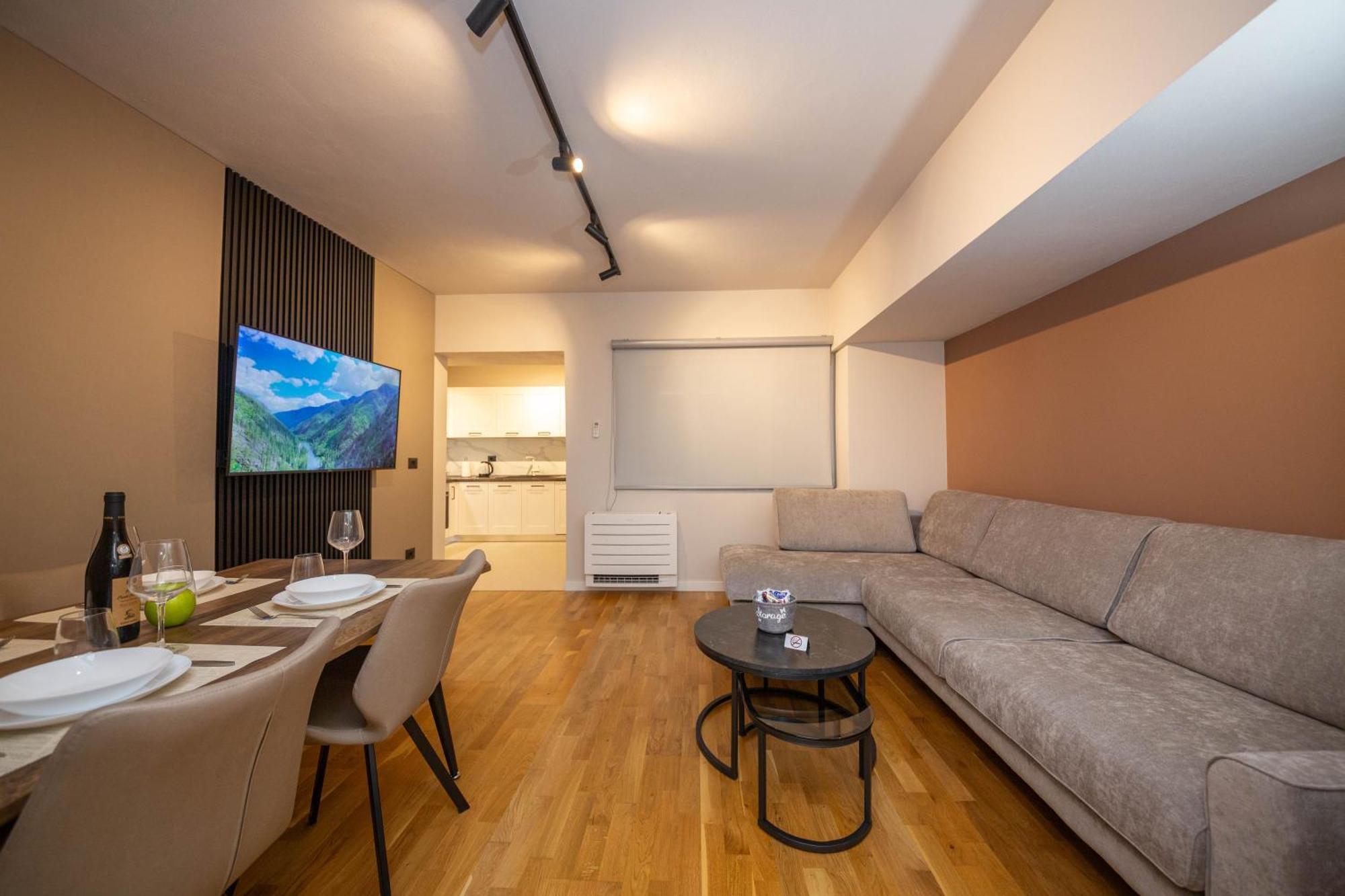 Blloku Unique Apartments 2 Tiranë Ngoại thất bức ảnh